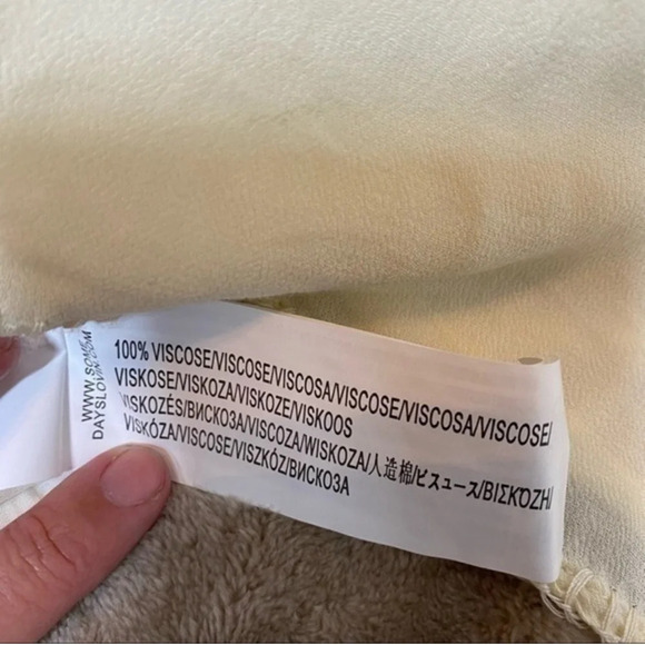 Somedays Lovin Ruffle Lace front Pheasant Shorts in Cream NWT - Picture 8 of 9